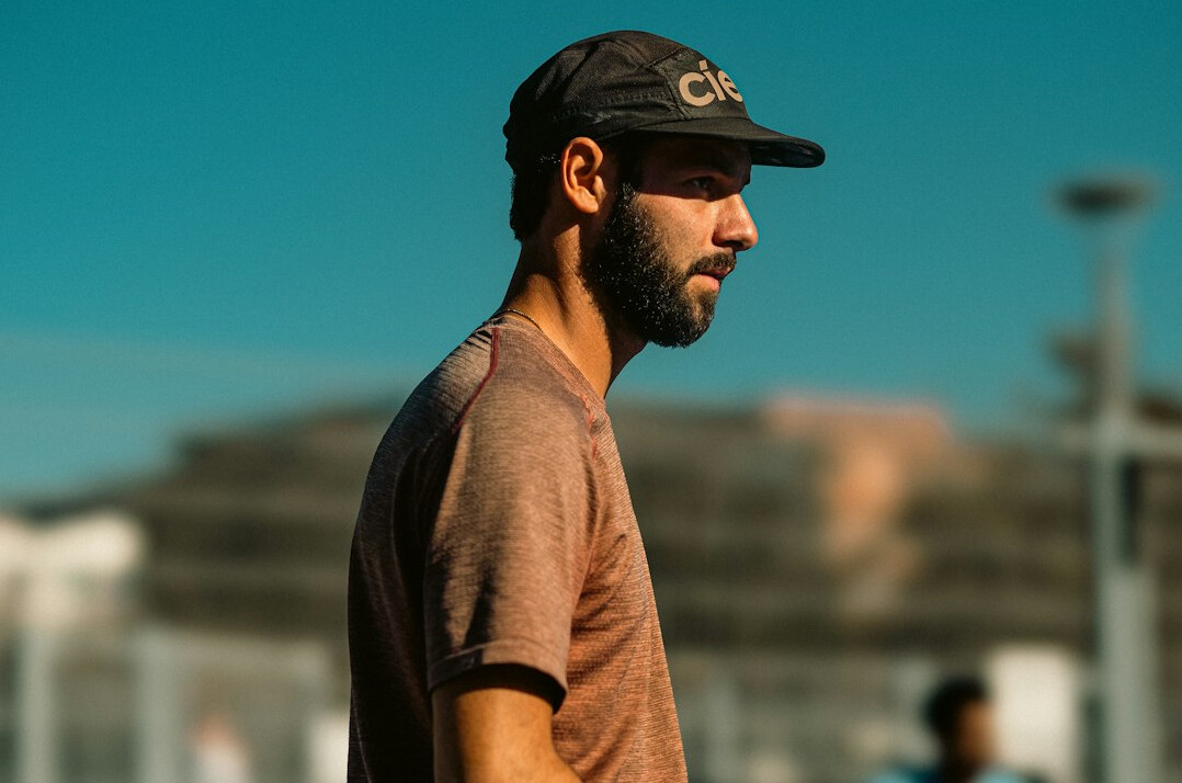 Federico Olivera, Fútbol y deportes